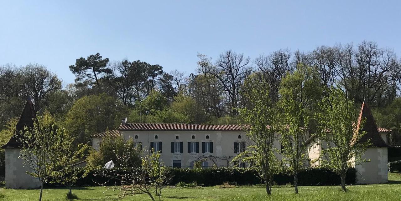Bed and Breakfast Le Manoir De Nabinaud Екстер'єр фото